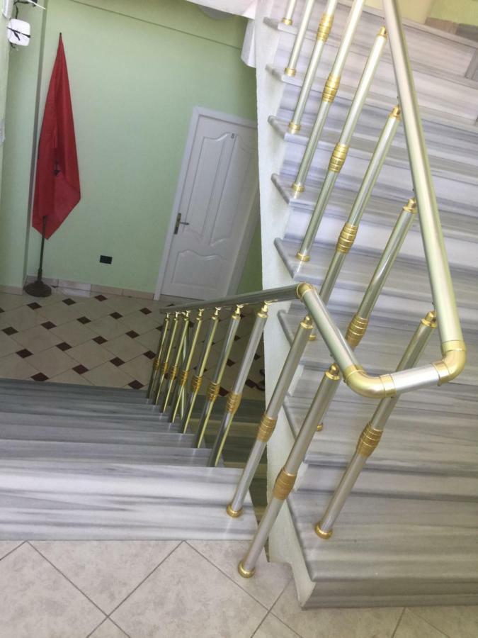 Festim Hotel Durres Bagian luar foto